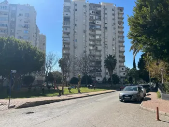 Uygun Fiyatlı Muratpaşa Üç Yatak Odalı Satılık Daire